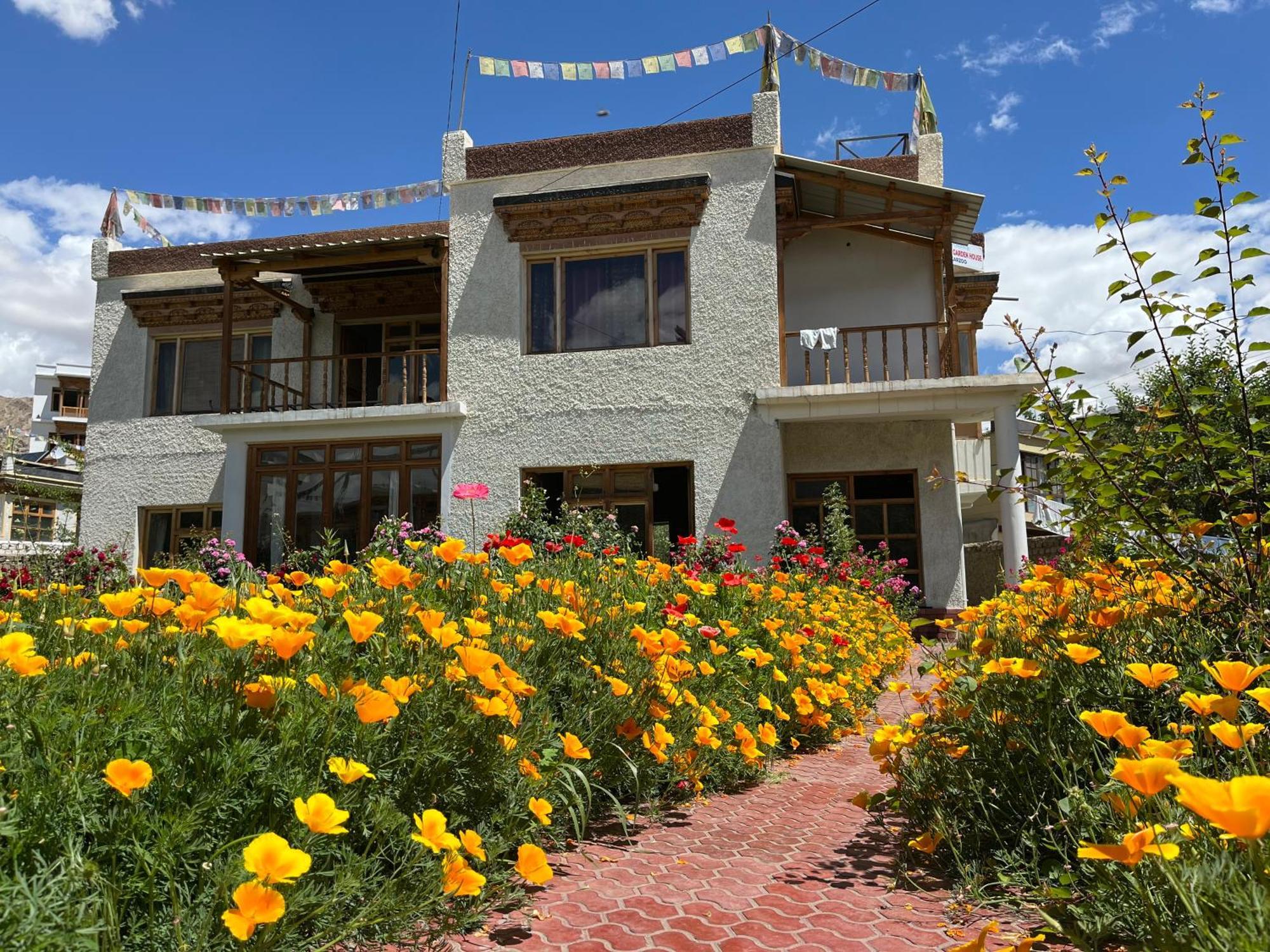 Chakzot Garden House Hotel Leh Luaran gambar